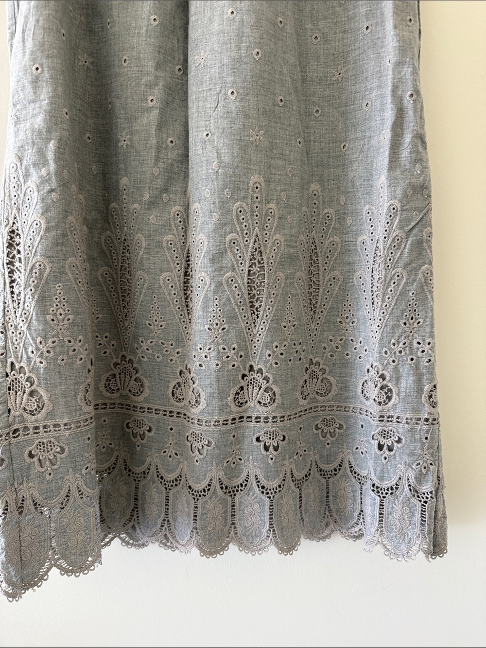 Sea New York Gray Eyelet Lace Sleeveless Midi Dress - Picture 3 of 8